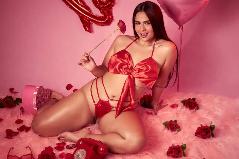 Live sex webcam photo for KattyPuttman #6076735