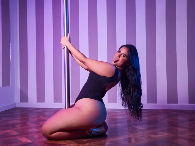 Live sex webcam photo for KattyPuttman #6281204