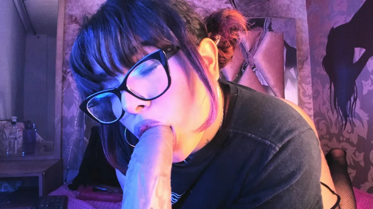 Live sex webcam photo for cinnamon88 #7882813