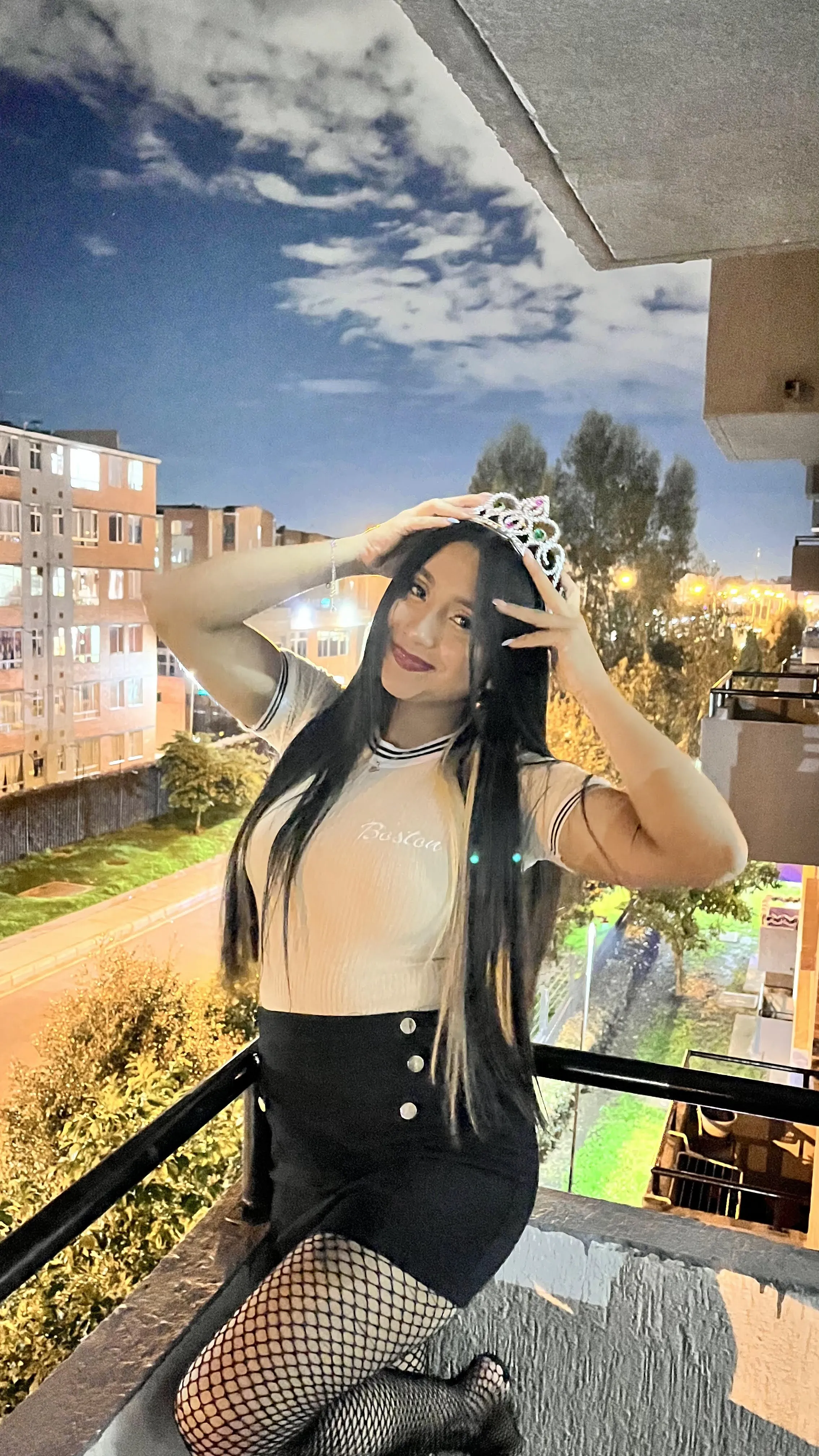 Live sex webcam photo for AmyLewiis #8111134