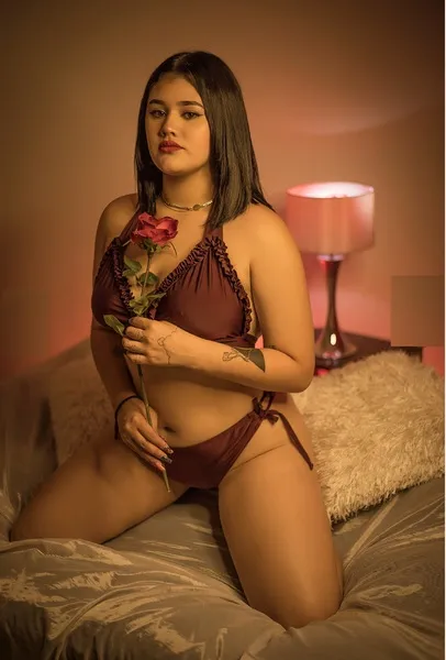 Live sex webcam photo for LeahtBlake #5597481