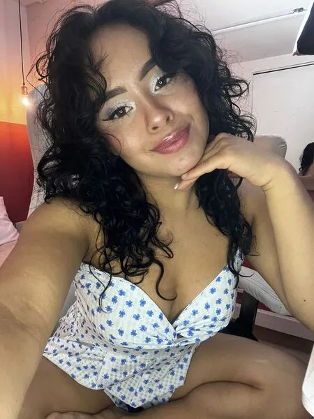 Live sex webcam photo for MarieWalker #5633025
