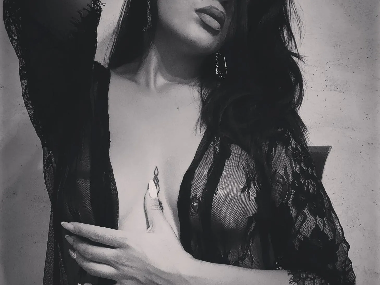 Live sex webcam photo for JenniferRey69 #5628123