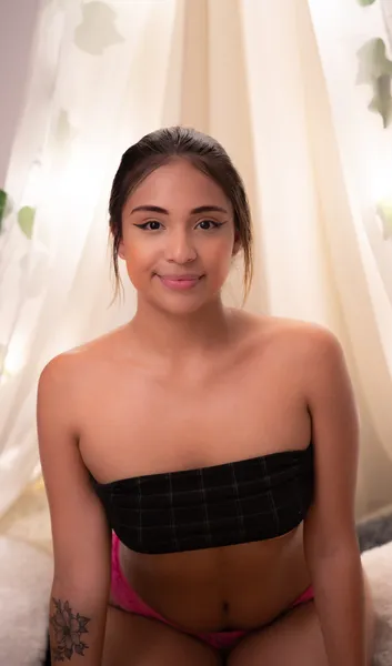 Live sex webcam photo for AlinaBecker #5609162