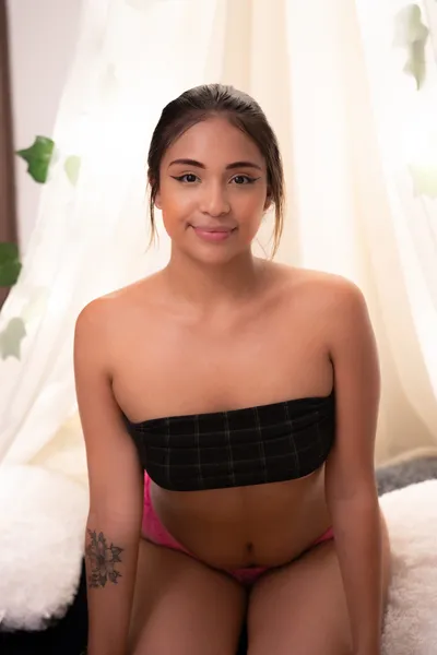 Live sex webcam photo for AlinaBecker #5609163