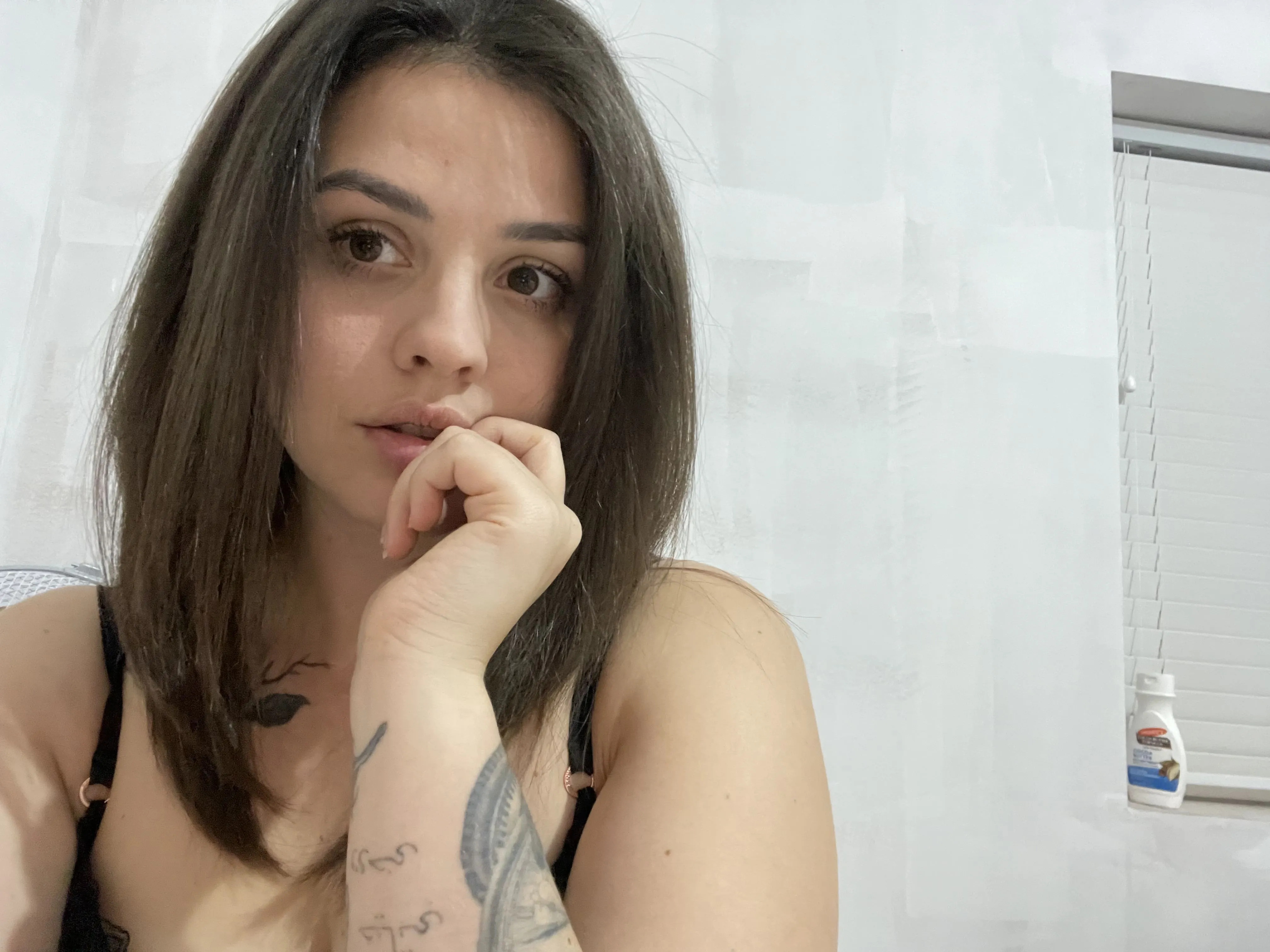 Live sex webcam photo for Theprettykittyx #5650887