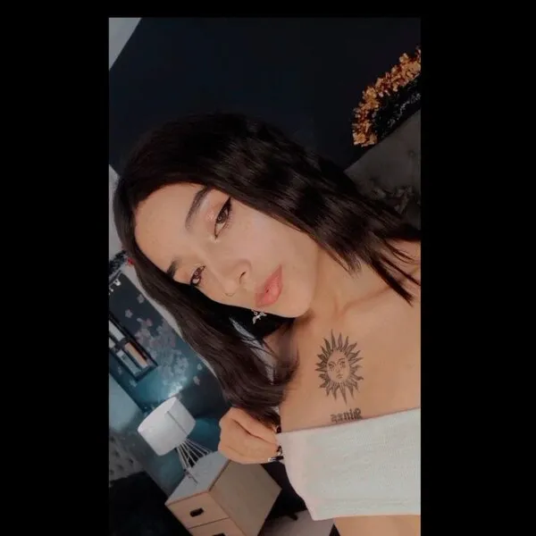Live sex webcam photo for salomemill #7358452