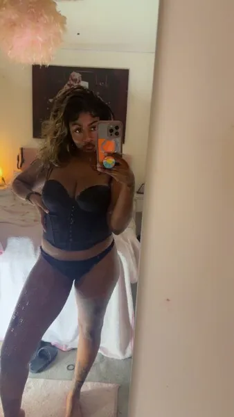 Live sex webcam photo for Blacbarbiexo #7049905
