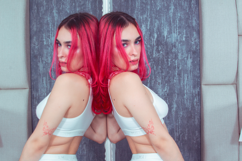 Live sex webcam photo for LuccyVega #5610132