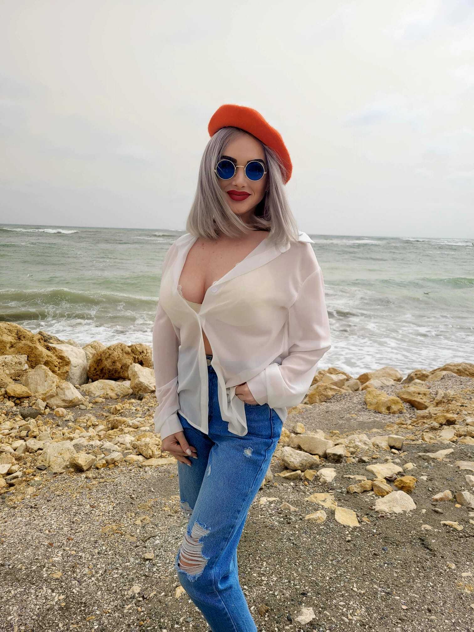 Live sex webcam photo for EllianaReese #7891698