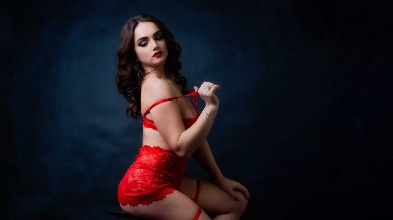 Live sex webcam photo for EllianaReese #7891687