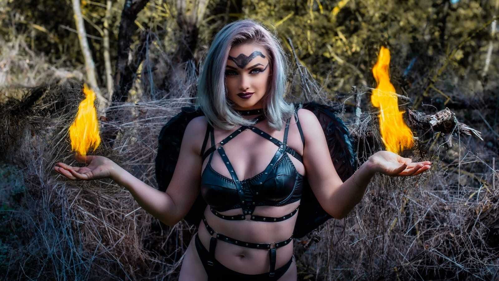 Live sex webcam photo for EllianaReese #7891755