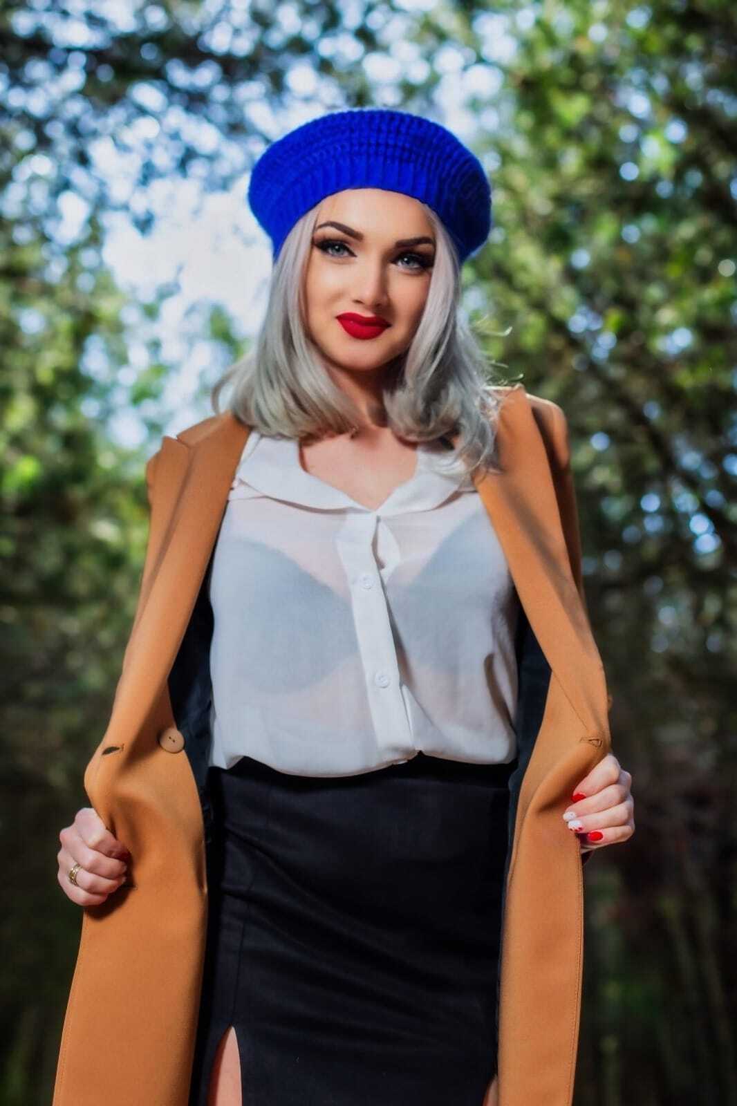 Live sex webcam photo for EllianaReese #7891745