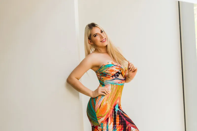 Live sex webcam photo for OrianaSabatinni #5666112