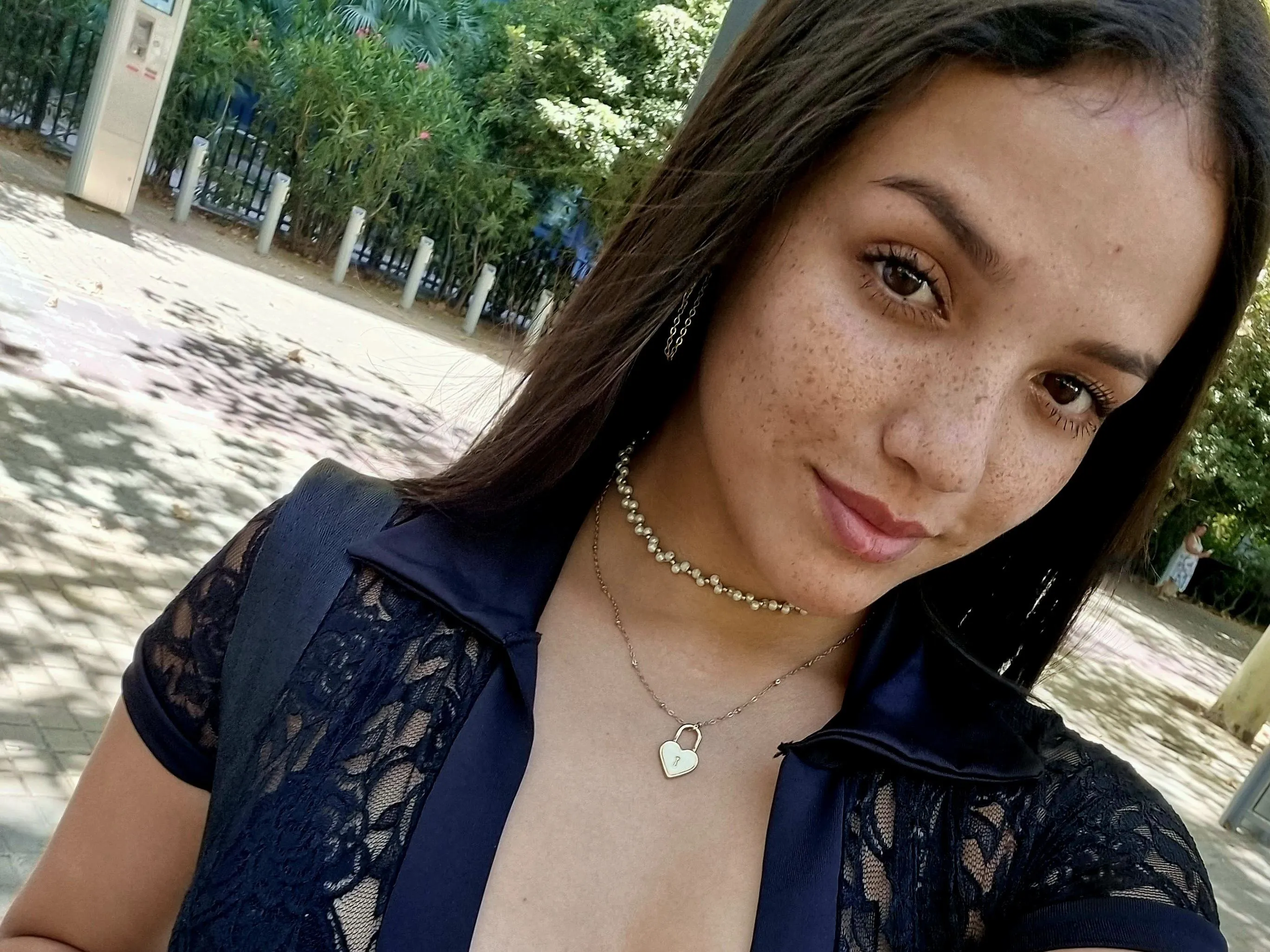 Live sex webcam photo for MiaFreckles #5622971