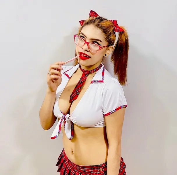 Live sex webcam photo for SophyRed #5656057