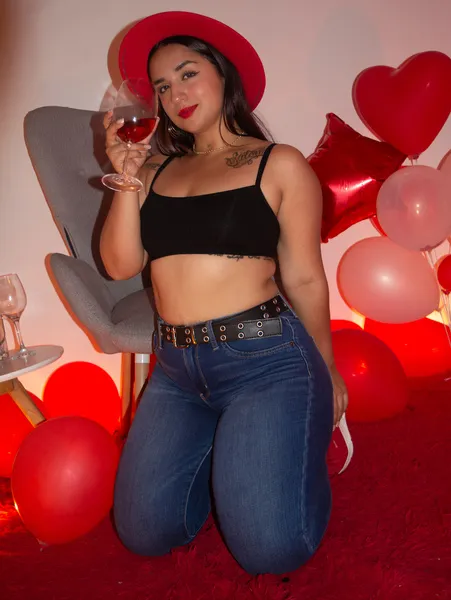 Live sex webcam photo for ImKittyy #6858266