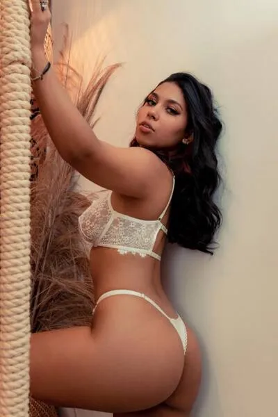 Live sex webcam photo for VioletLouis #5631942