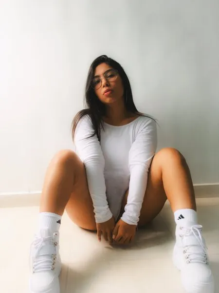 Live sex webcam photo for VioletLouis #5634211