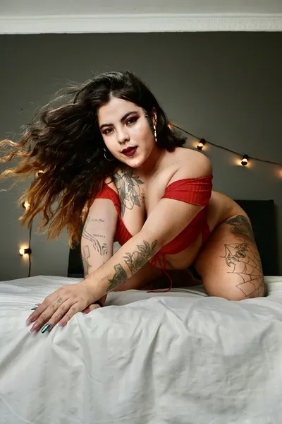 Live sex webcam photo for CloeOlsen22 #5706195