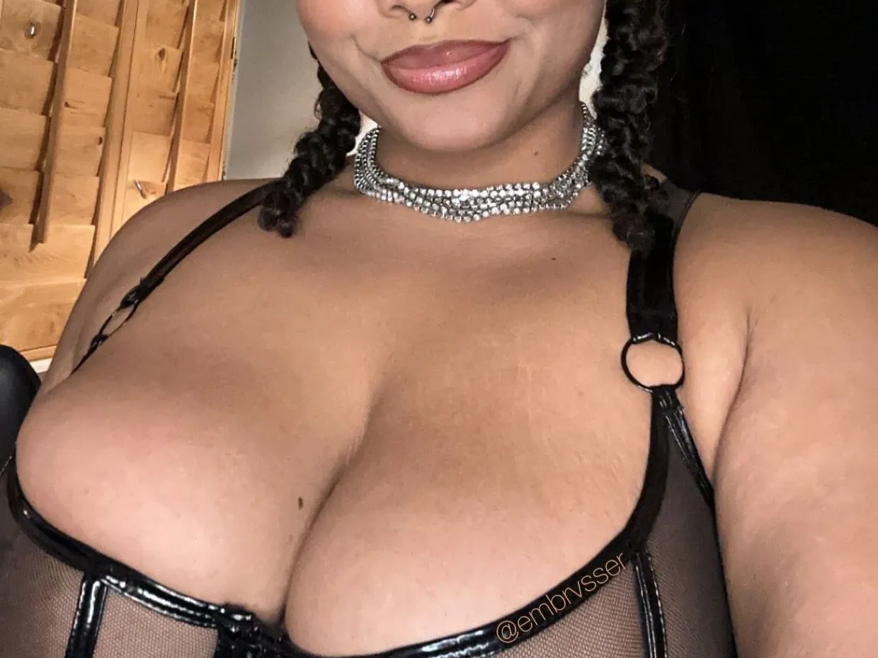 Live sex webcam photo for emmmy #5947521