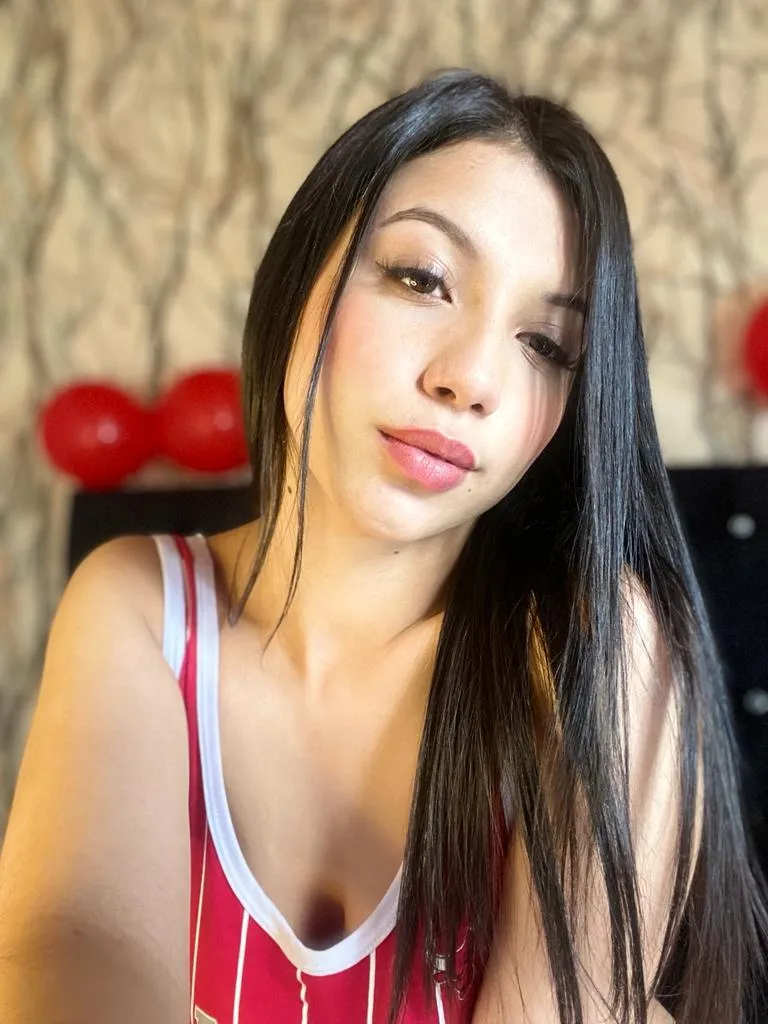 Live sex webcam photo for Miakris #7394591