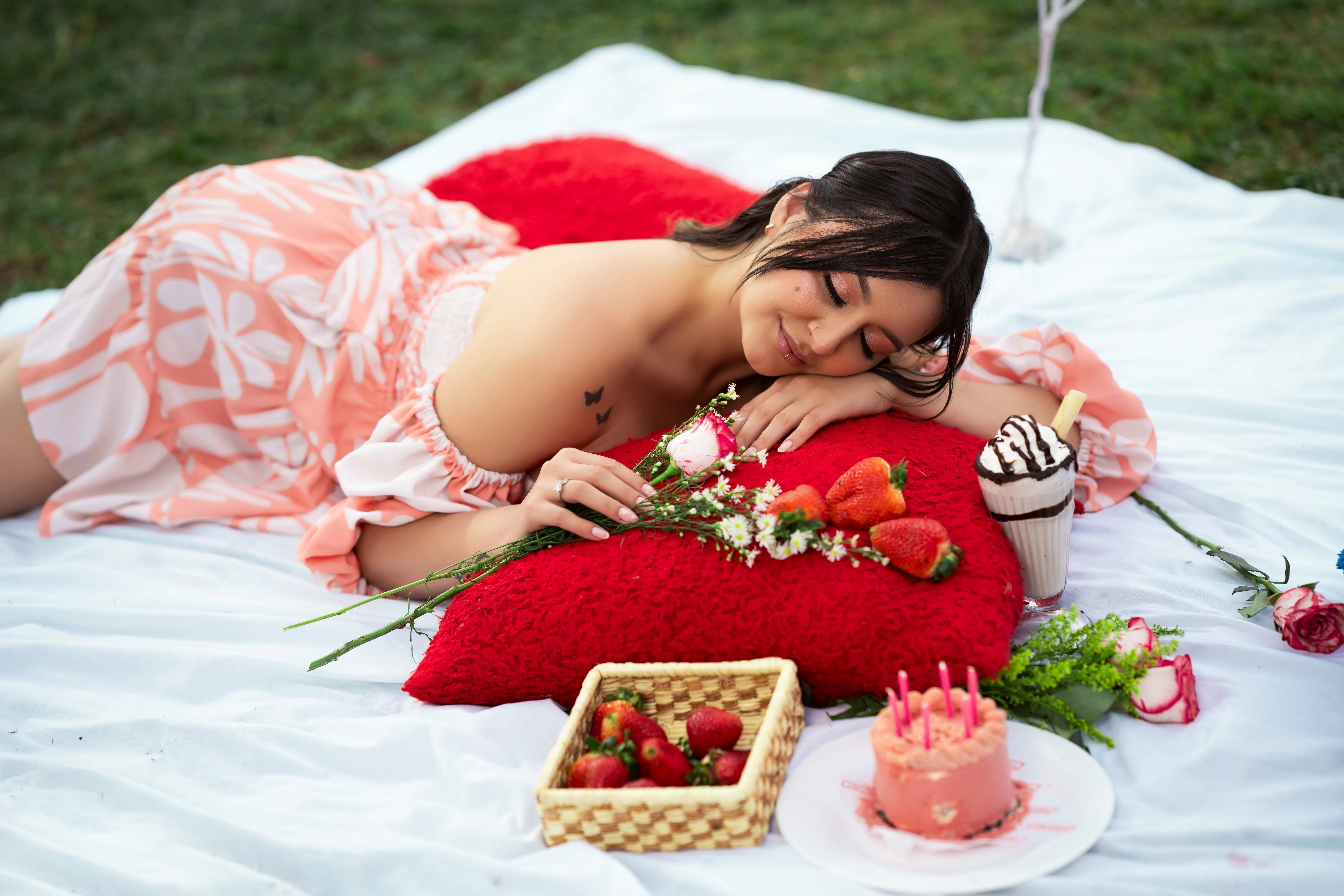 Live sex webcam photo for AnnieLeonii #7850659