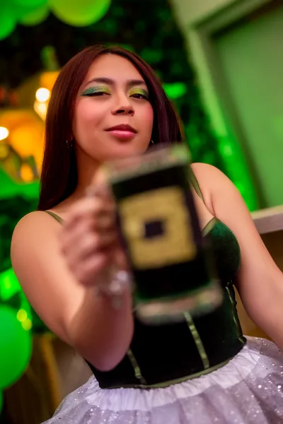 Live sex webcam photo for PeachLawrence #6464660