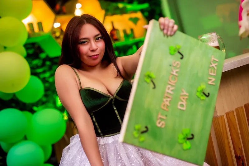 Live sex webcam photo for PeachLawrence #6464659