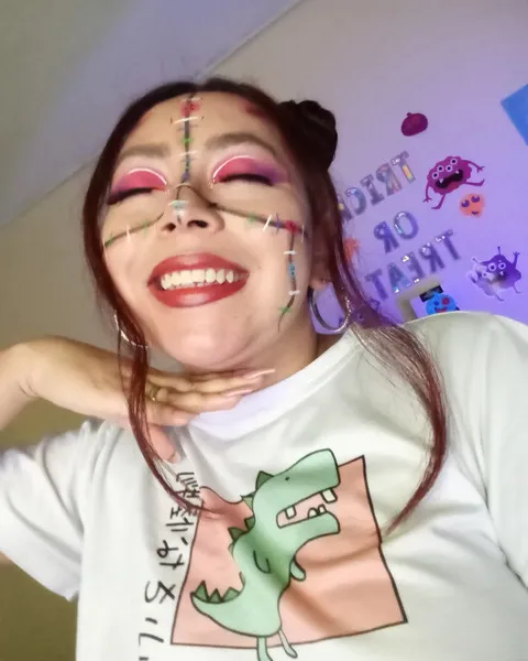 Live sex webcam photo for PeachLawrence #5689847