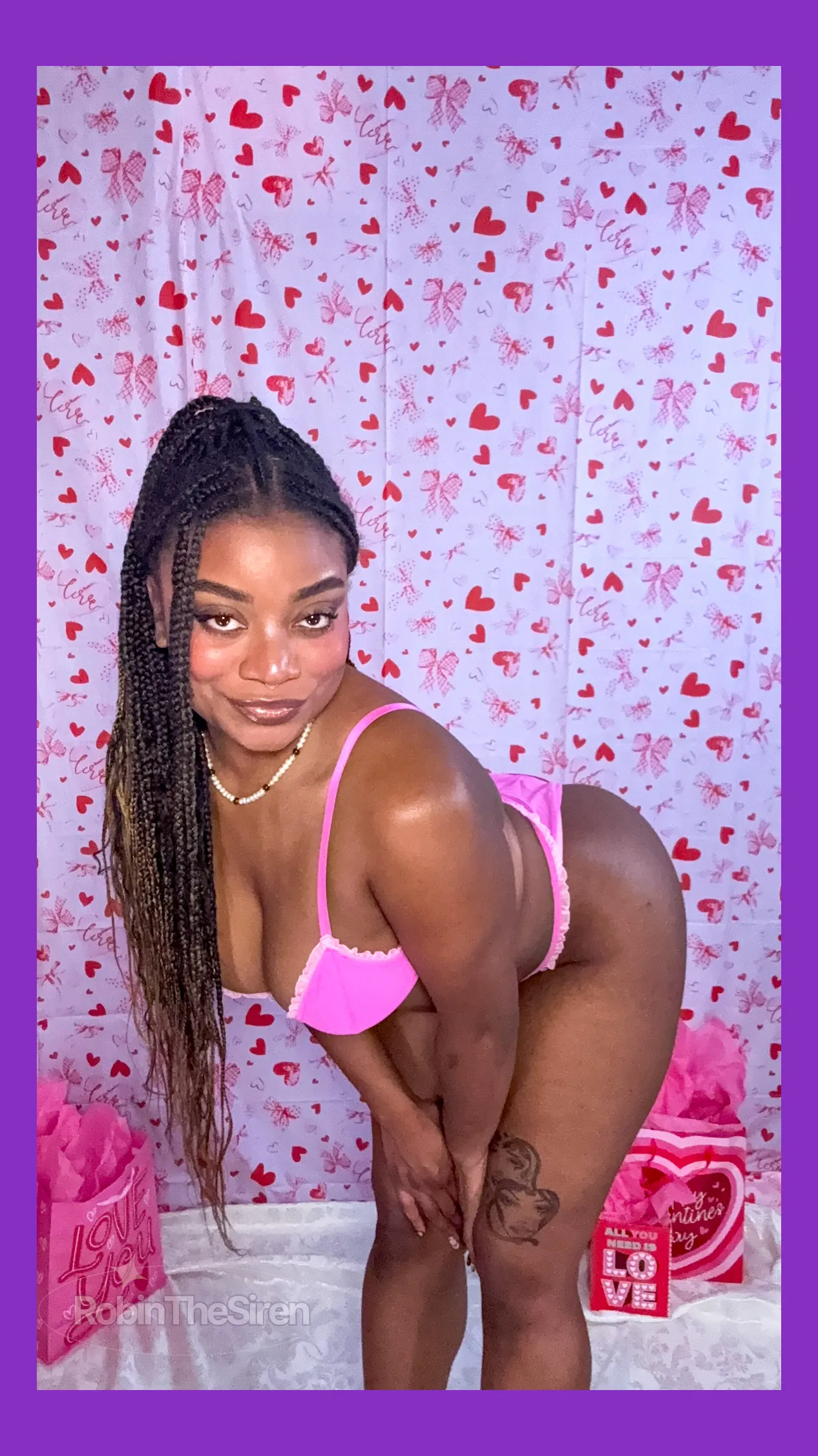 Live sex webcam photo for RobinTheSiren #8456346
