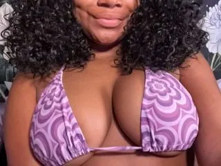 Live sex webcam photo for RobinTheSiren #6300484
