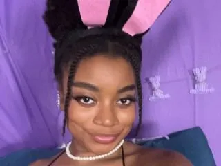 Live sex webcam photo for RobinTheSiren #5999971