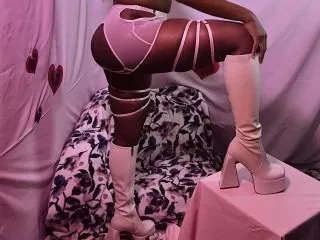 Live sex webcam photo for RobinTheSiren #5980491