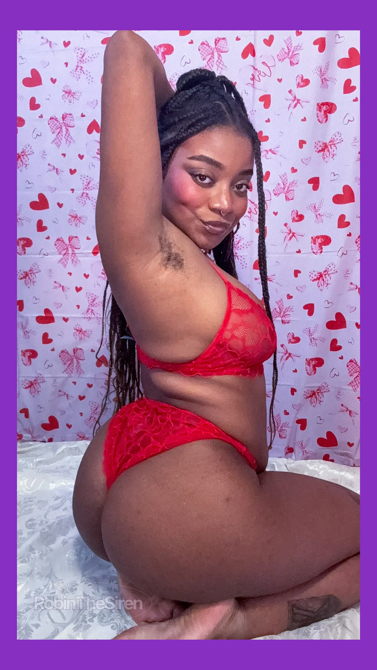 Live sex webcam photo for RobinTheSiren #8456348