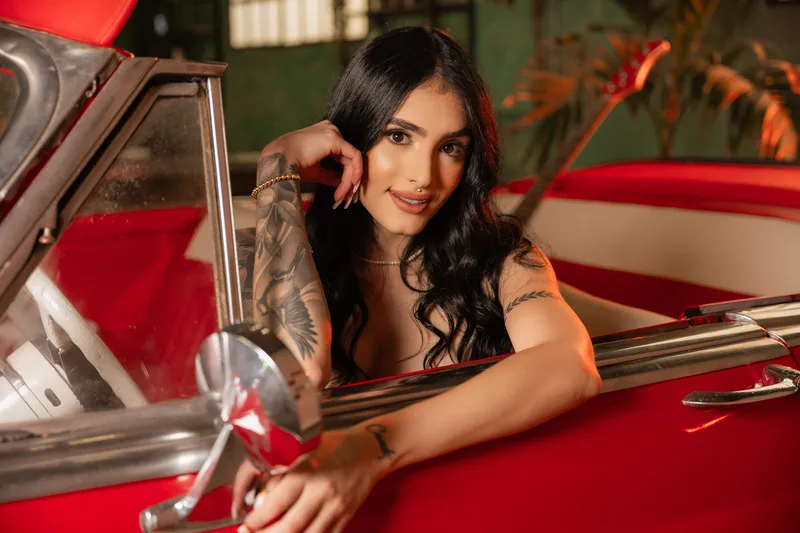 Live sex webcam photo for IvannaBellini #6033175