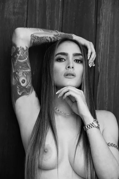 Live sex webcam photo for IvannaBellini #5643996