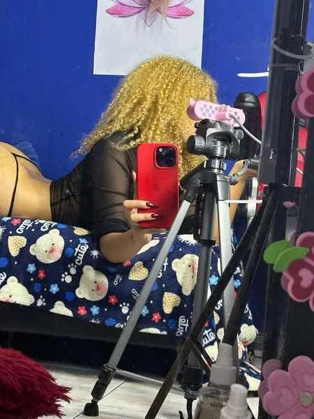 Live sex webcam photo for sofiacastillo99 #7359440