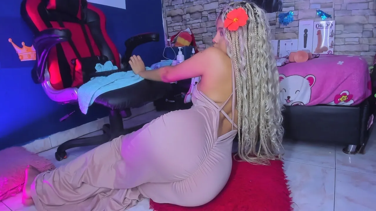 Live sex webcam photo for sofiacastillo99 #7359437