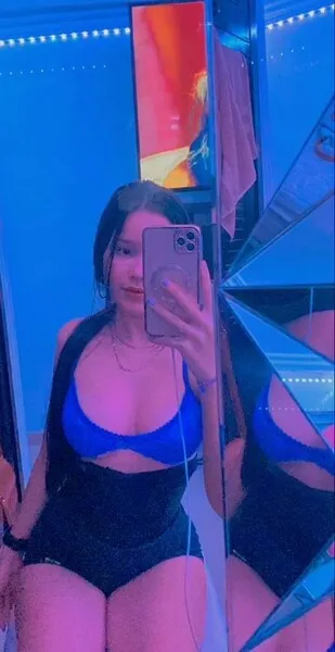 Live sex webcam photo for AntonellaaVega #5641052