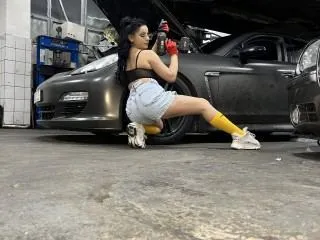 Live sex webcam photo for Kaylahy69 #5992541