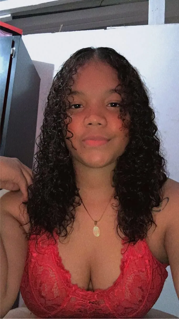 Live sex webcam photo for BRIYITHMENA #7847247