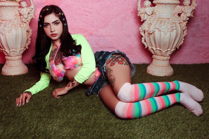 Live sex webcam photo for NikkiLaurentt #6112116