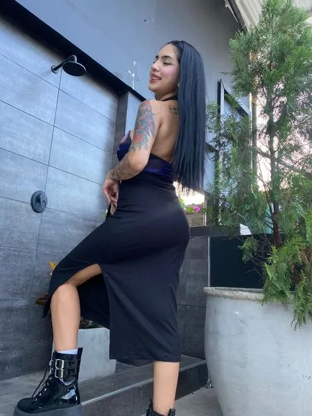 Live sex webcam photo for NikkiLaurentt #6406214