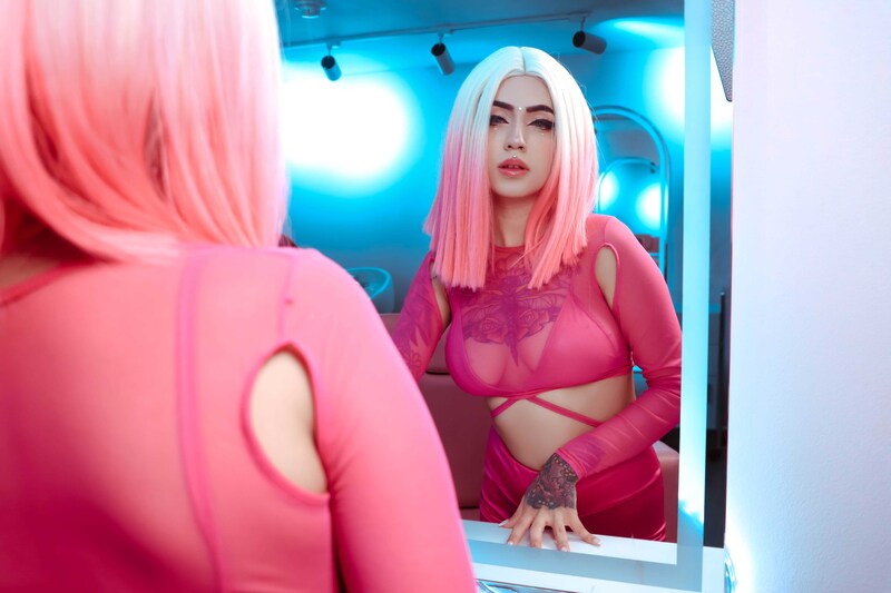 Live sex webcam photo for NikkiLaurentt #6112357