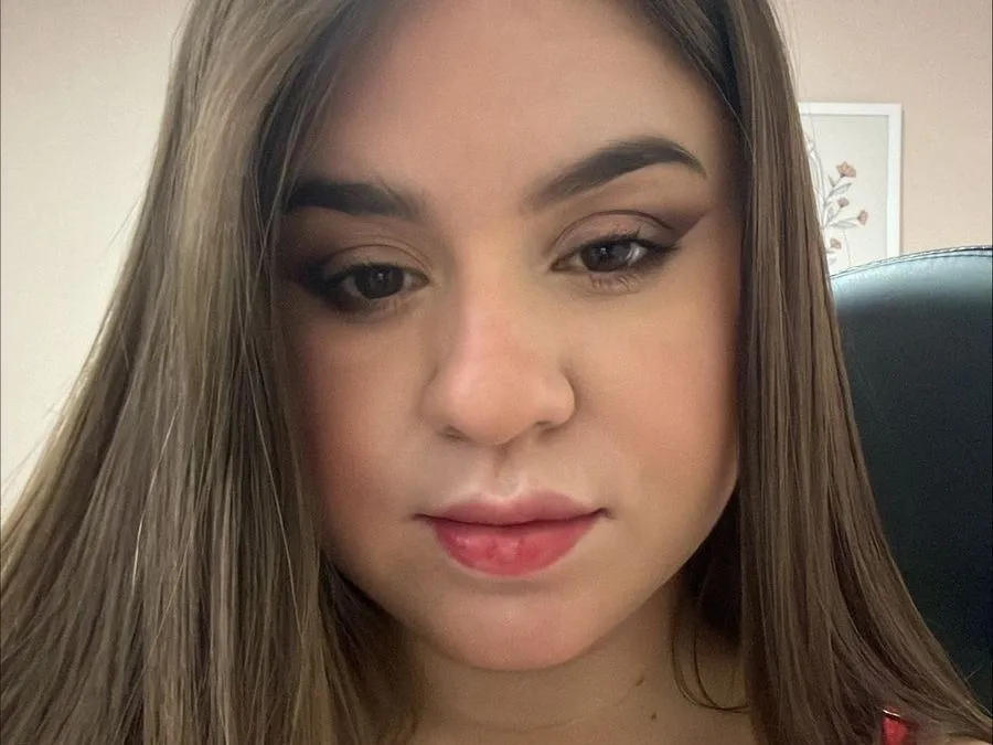 Live sex webcam photo for Cloetaylor51 #5657637