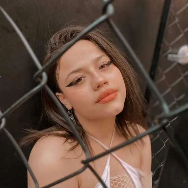 Live sex webcam photo for MARSEARTH #5857455