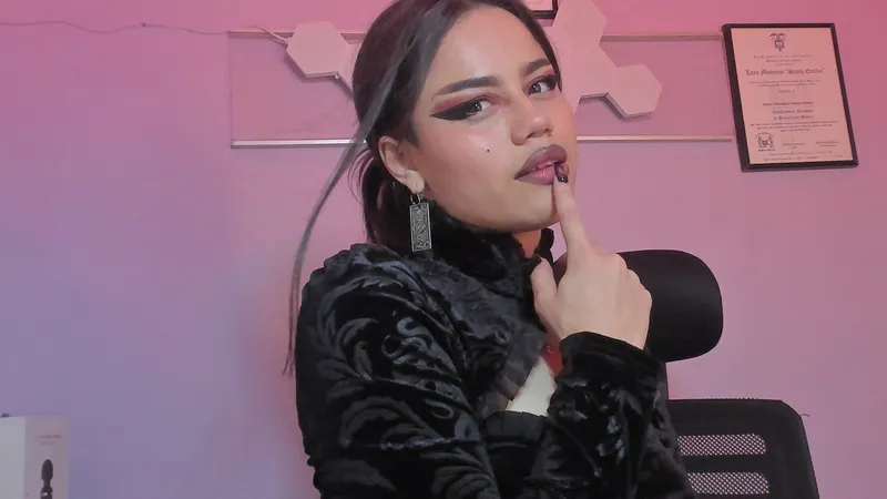 Live sex webcam photo for MARSEARTH #6010118