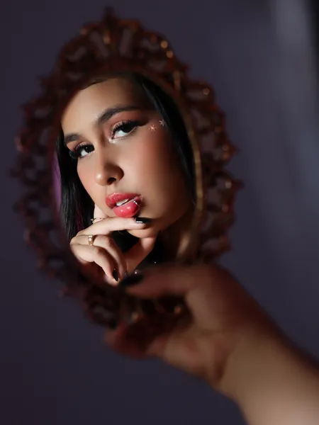 Live sex webcam photo for IrisMiller #6155357