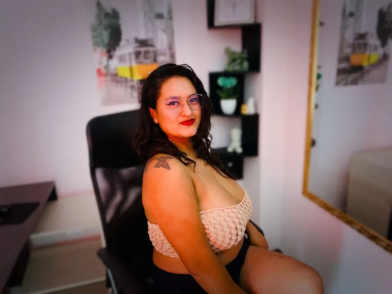 Live sex webcam photo for SoffyTits #5726610